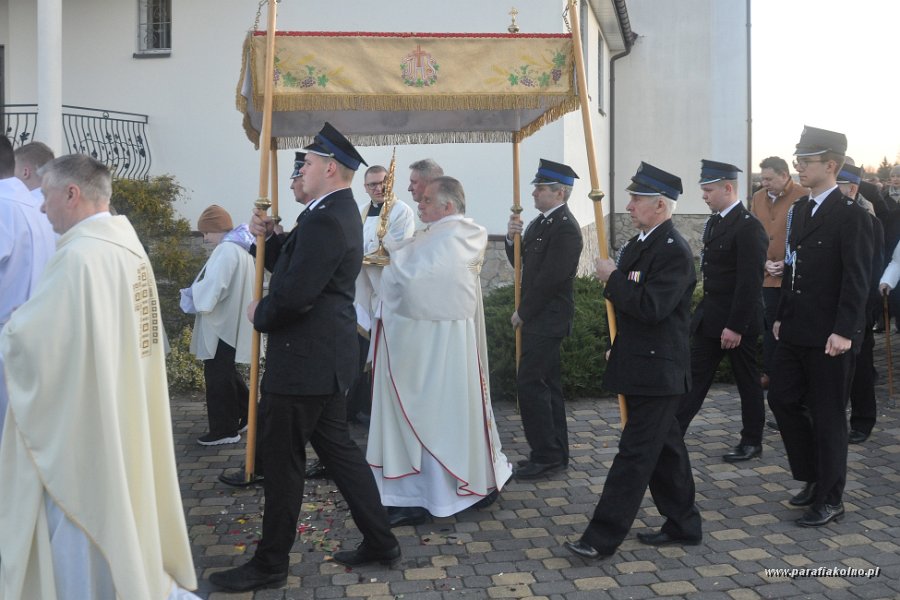 43 Procesja rezurekcyjna.jpg